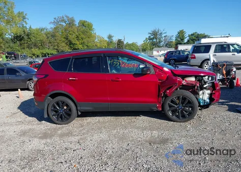 2018 Ford Escape Se из США, поврежденный, VIN 1FMCU9GD5JUD25151